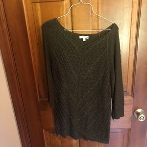 Olive 3/4 sleeve sweater